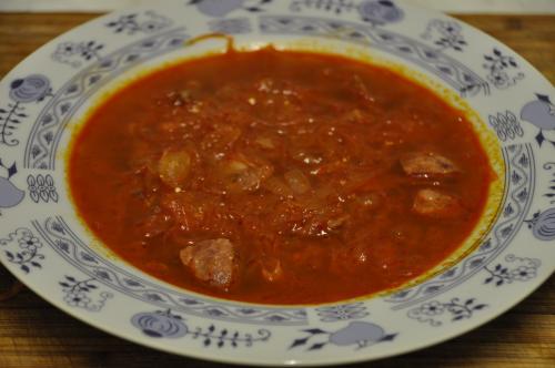 Zelňačka na červeno s prošutem – Snadné Miš - Maš recept, zvládnete za 30 - 45 minut